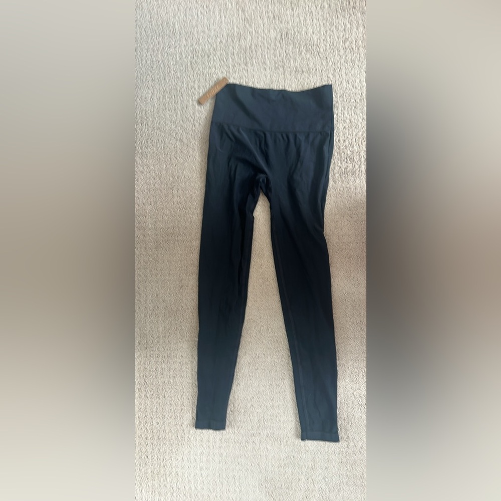 Skims soft smoothing leggings eclipse (black)
